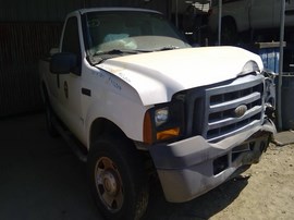 2006 FORD F250SD, WHITE, XL MODEL, STD CAB, 5.4L, AT, 2WD.  F26509